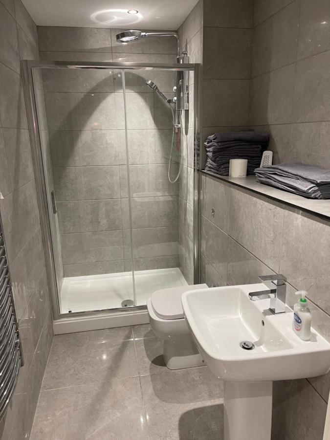 Apartment Lovely, Sleeps 8, Cafe Bars, *